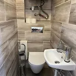 Apartmán Jacuzzi And Privacy With 2 Balconies And Free Garage